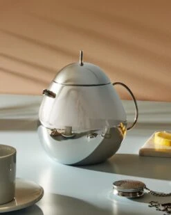 Alessi SAN01 Fruit Basket Theepot 1,4 Liter Rvs 5 Alessi SAN01 Fruit Basket Theepot 1,4 Liter Rvs -Premium Drankenwinkel 02 san01 1