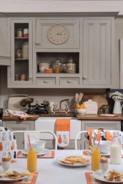 Ulster Weavers Cats In Waiting Theemuts Katoen Oranje -Premium Drankenwinkel lifestyle ncaw 0023 1 4