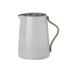 Stelton Emma Thee Thermoskan 1 Liter Grijs -Premium Drankenwinkel ol x 201 1 emma vacuum jug tea grey